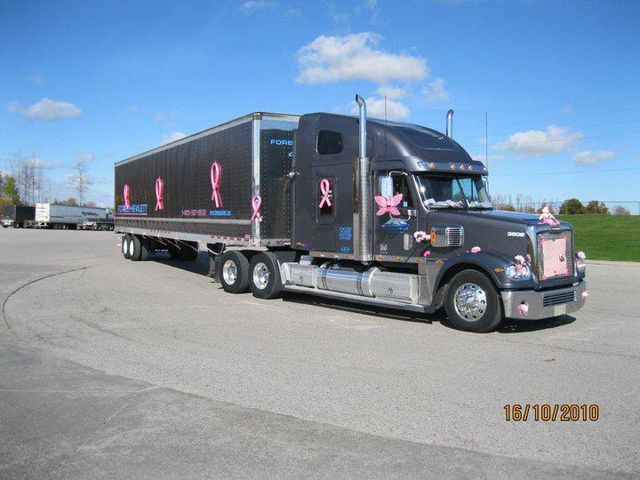 2010 grey freightliner leaving 5th wheel